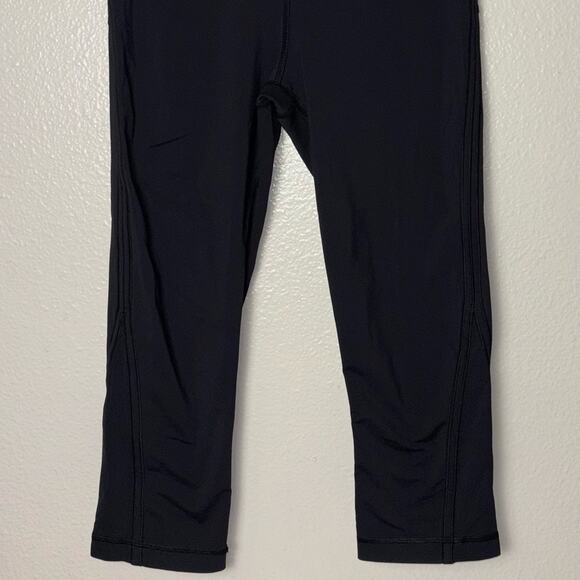 Lululemon Leggings women's size 6 Inspire Crop Luxtreme four-way stretch Black - Picture 15 of 16